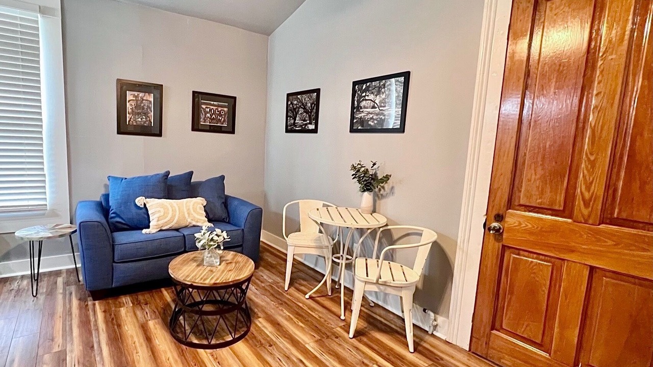 Photo of Livingroom in Esplanade Ridge