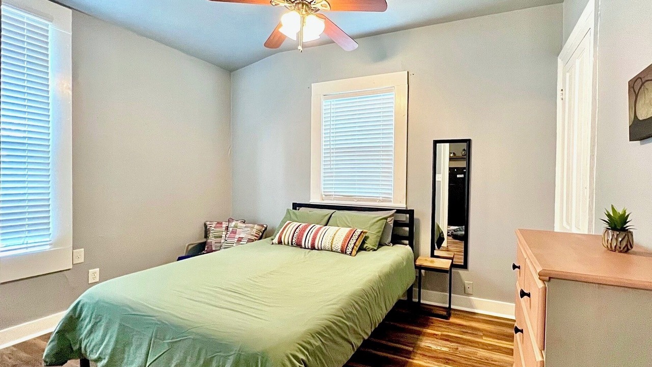 Photo of Bedroom in Esplanade Ridge