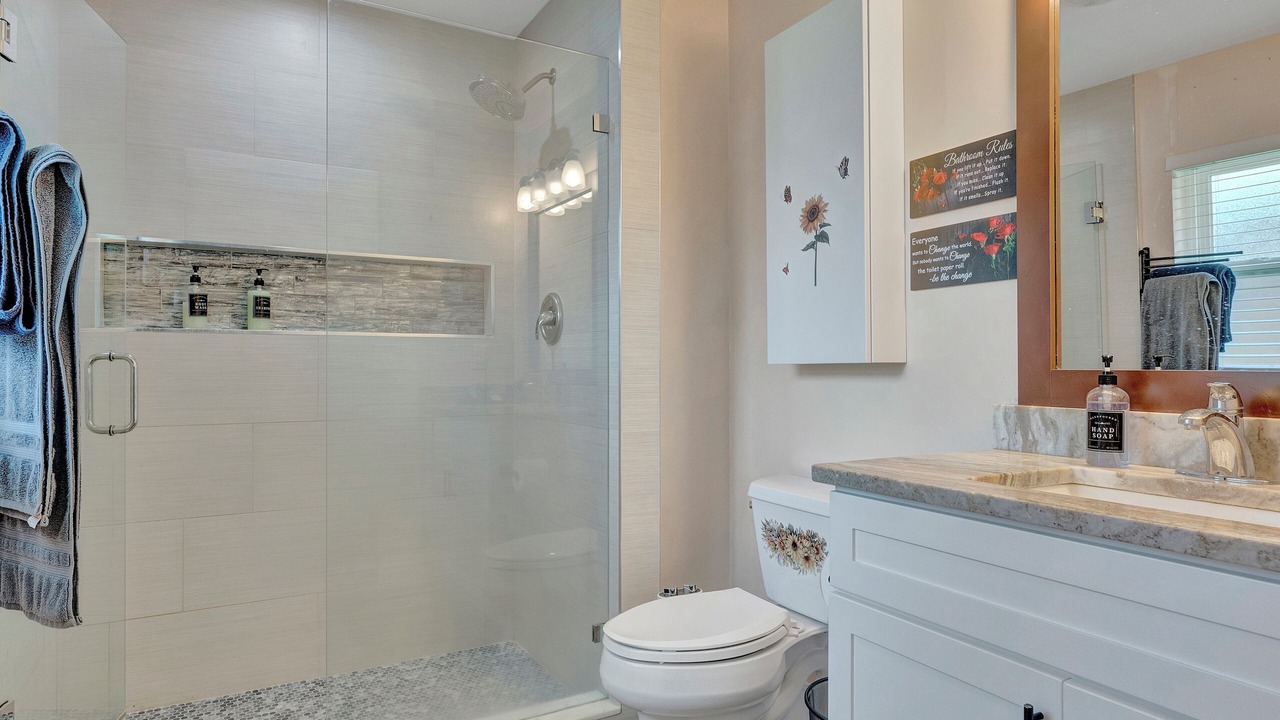 Photo of Bathroom in Limona Improvement