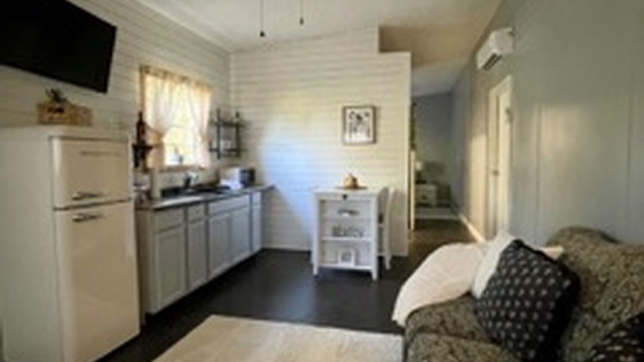 Photo of Livingroom in New Albany