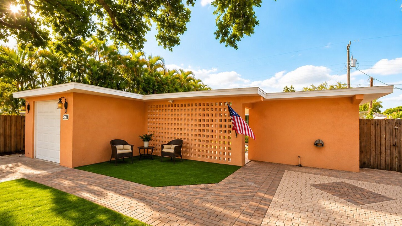 Photo of Patio Balcony in Bayshore Gardens