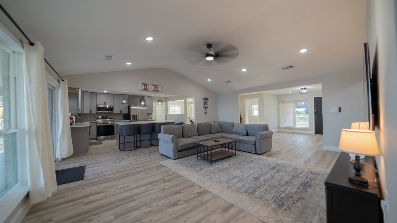 Photo of Livingroom in Seven Points