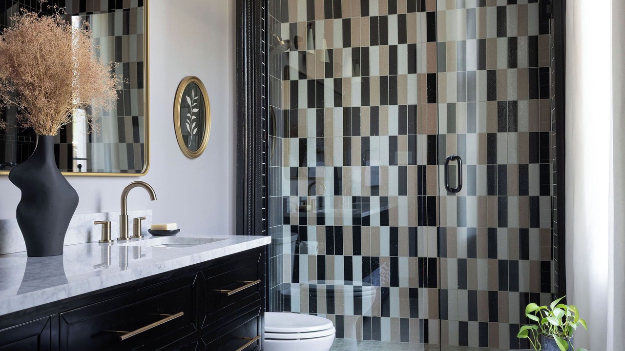 Photo of Bathroom in Irish Channel