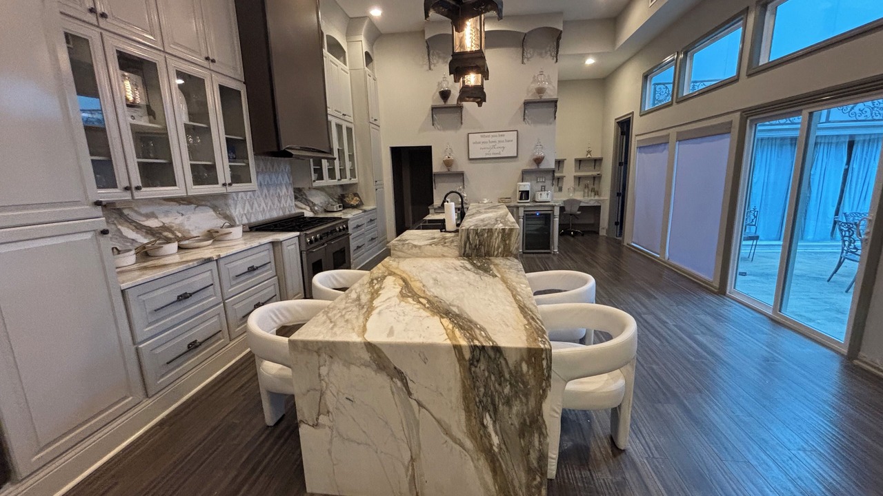 Photo of Kitchen in Lake Terrace & Oaks