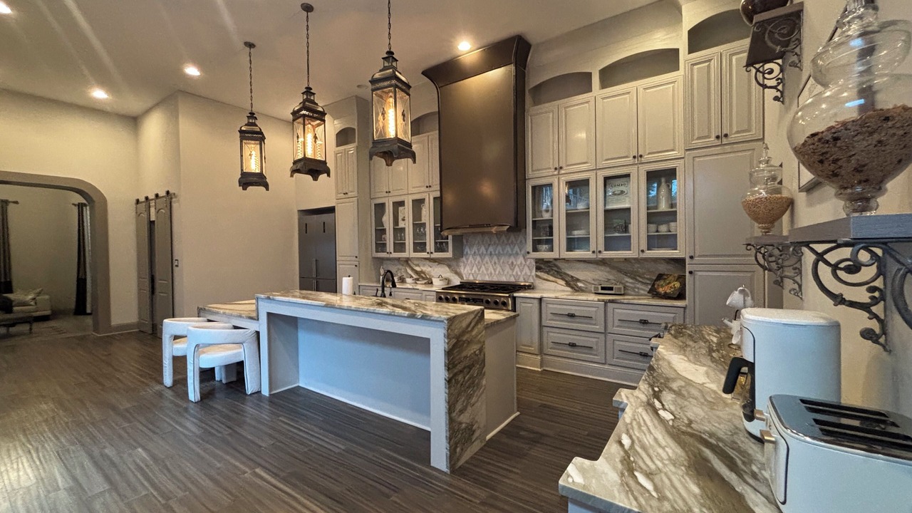 Photo of Kitchen in Lake Terrace & Oaks