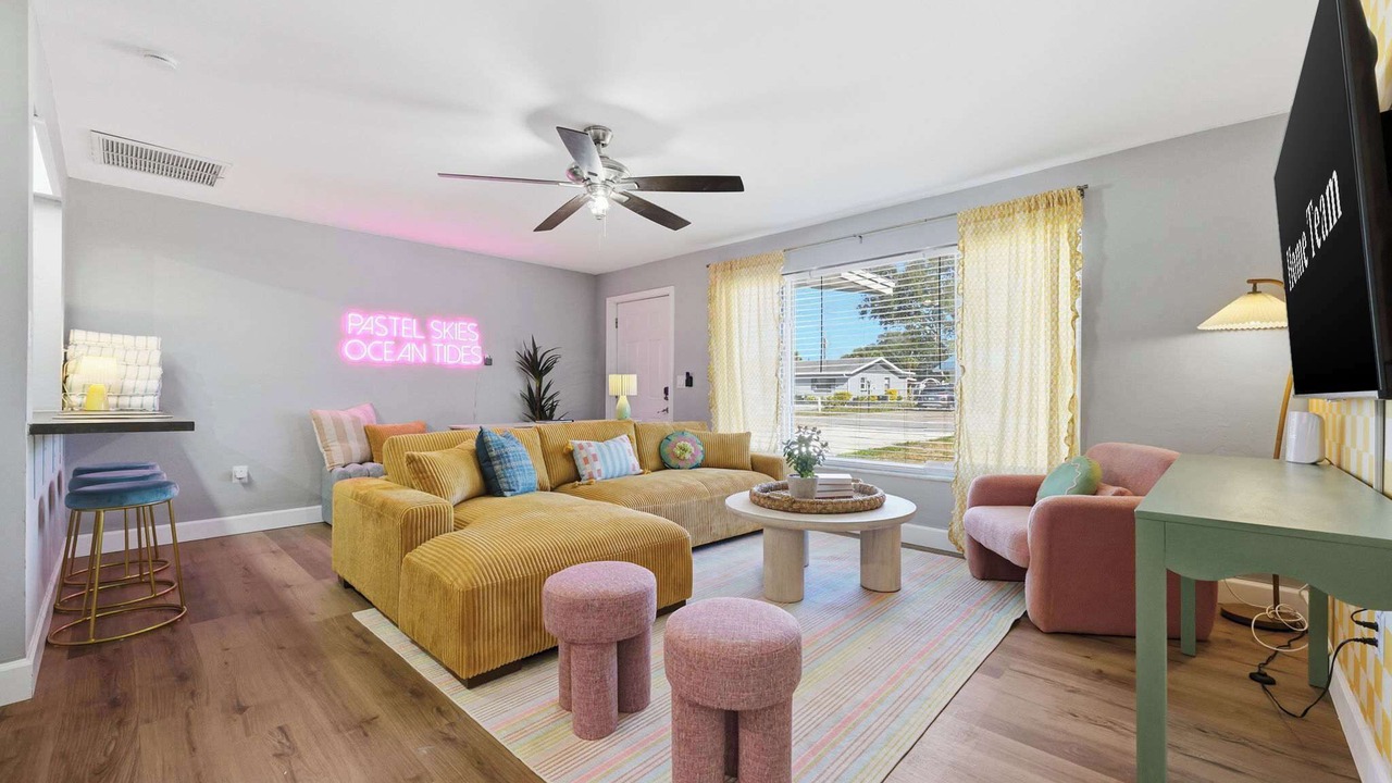 Photo of Livingroom in Bayshore Gardens