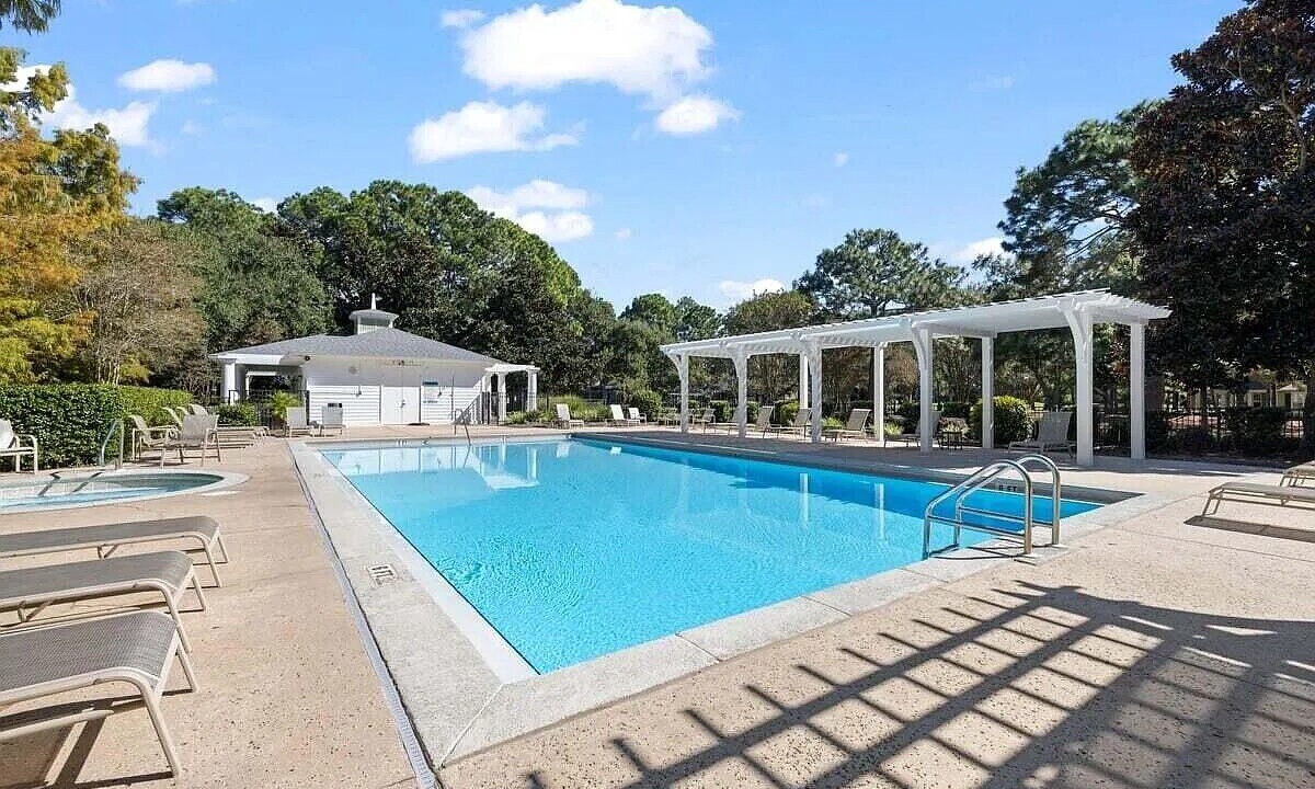 Photo of Outdoor in Laurel Grove