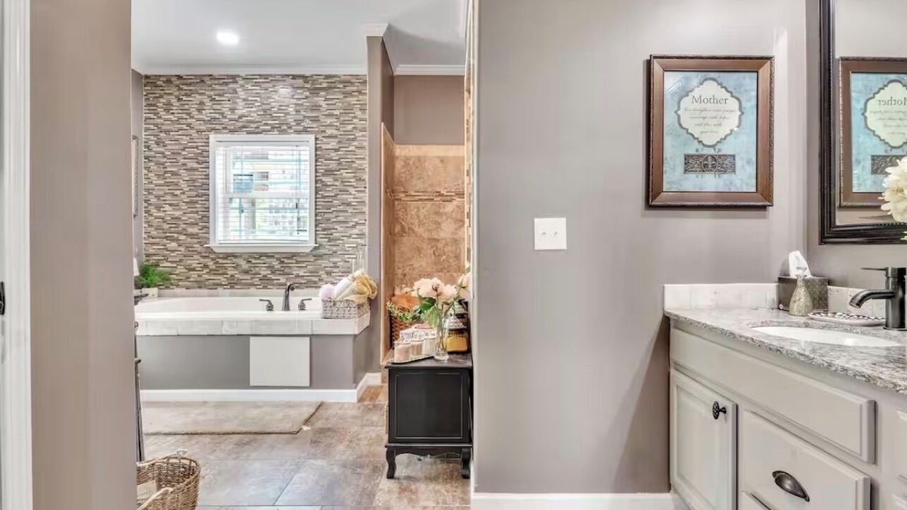 Photo of Bathroom in Mayhew