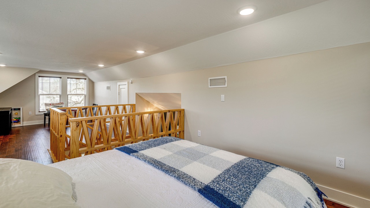 Photo of Bedroom in Laurel