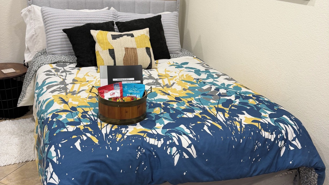 Photo of Bedroom in Kendale Lakes