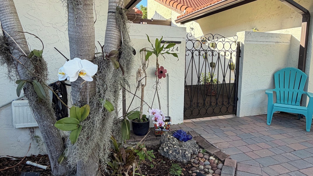 Photo of Outdoor in Kendale Lakes