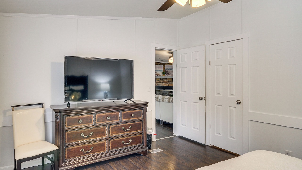 Photo of Bedroom in McNeill