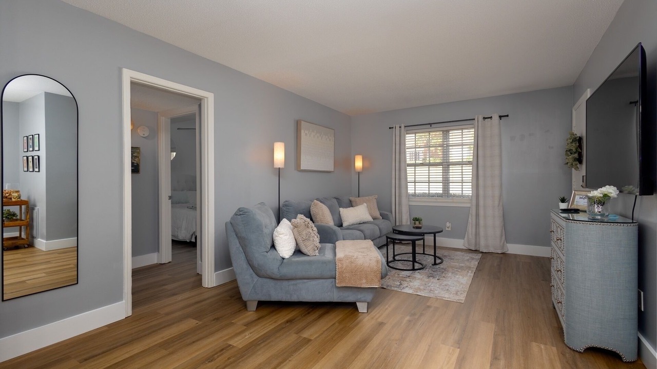 Photo of Livingroom in Homewood