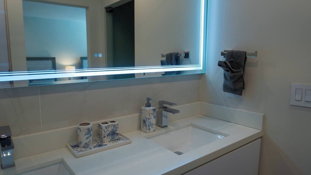 Photo of Bathroom in Kendale Lakes