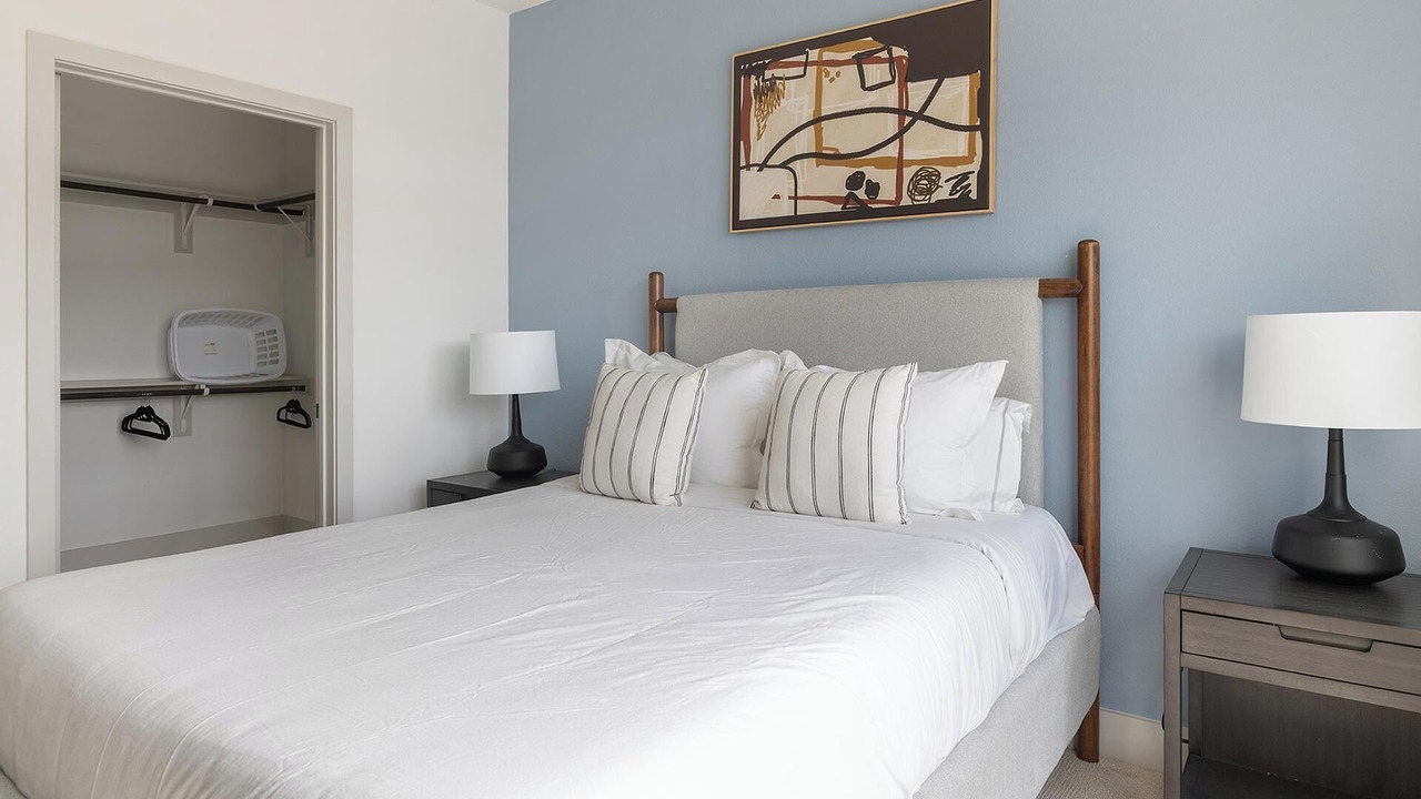 Photo of Bedroom in Garland