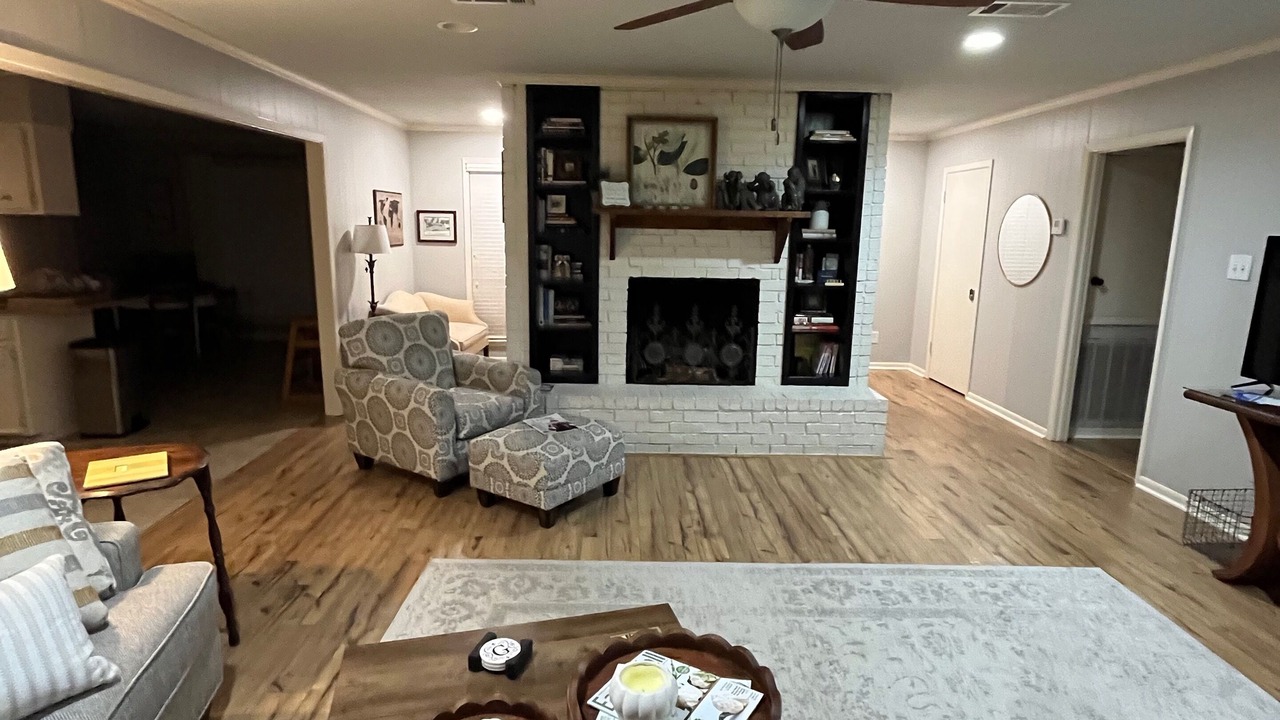 Photo of Livingroom in Alexandria