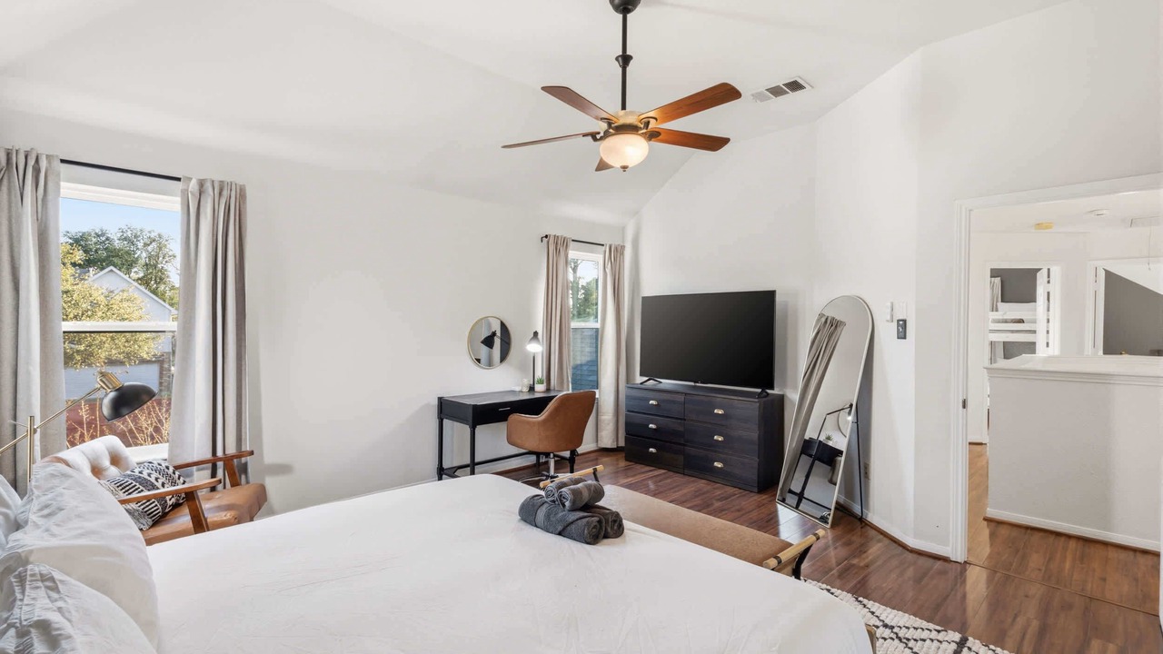 Photo of Bedroom in Far North Dallas
