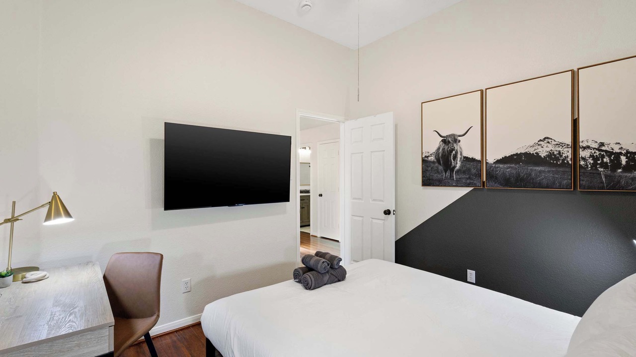 Photo of Bedroom in Far North Dallas