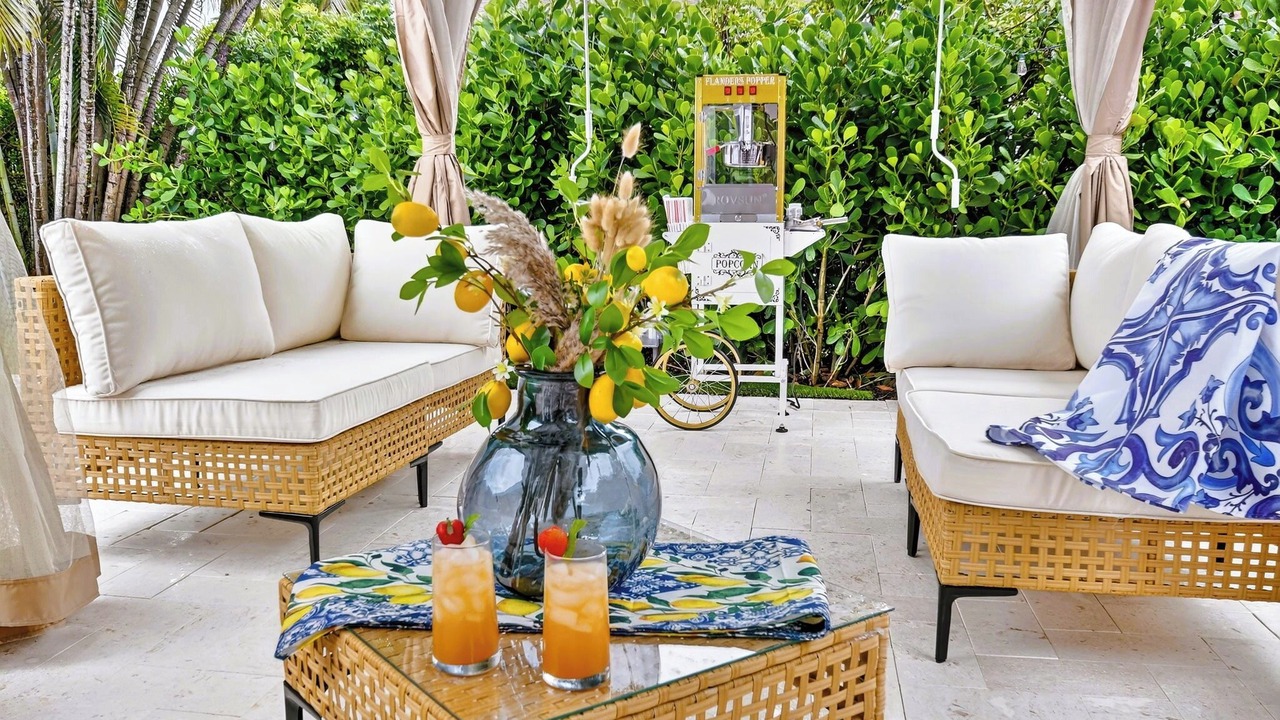 Photo of Outdoor in Tropic Palms