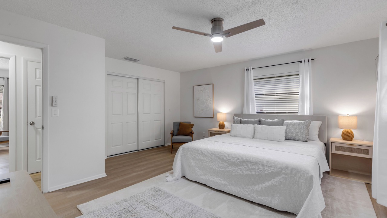 Photo of Bedroom in Edgewater