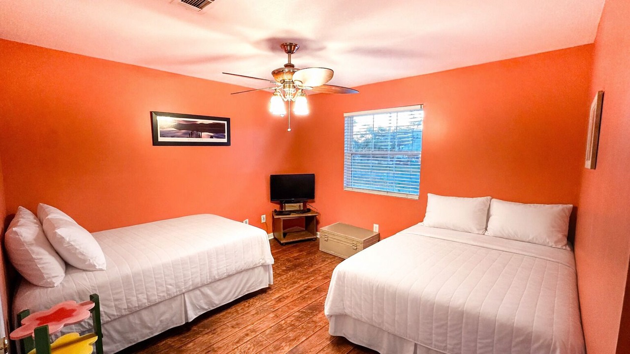 Photo of Bedroom in Grande Lagoon Lakes