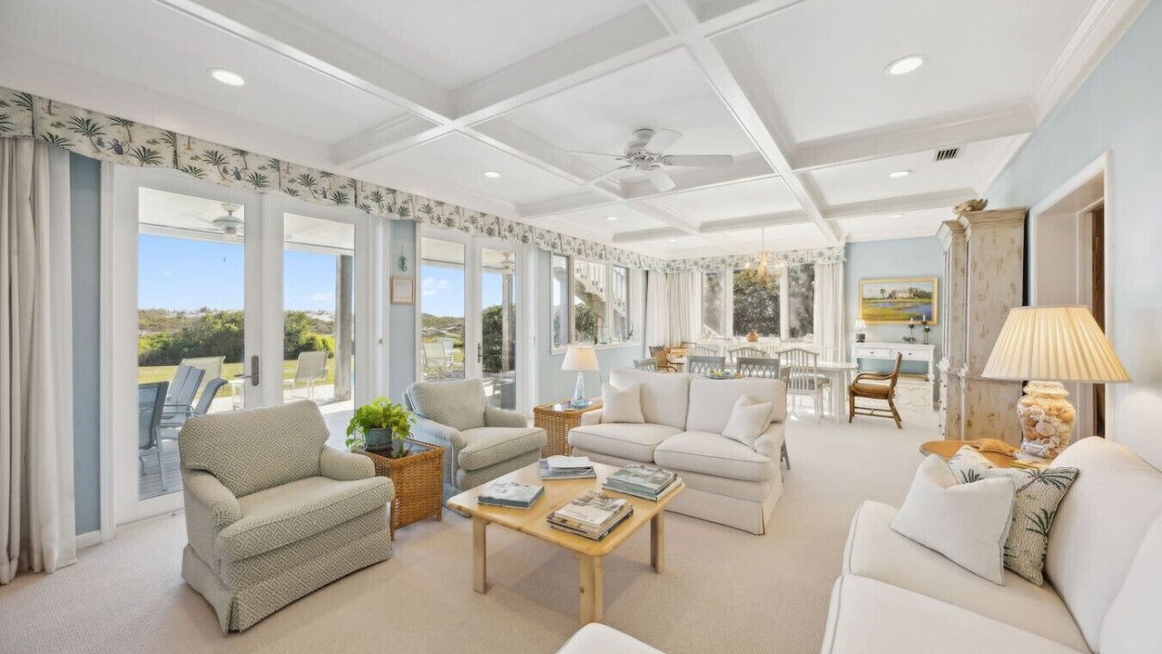 Photo of Livingroom in Jacksonville Beach