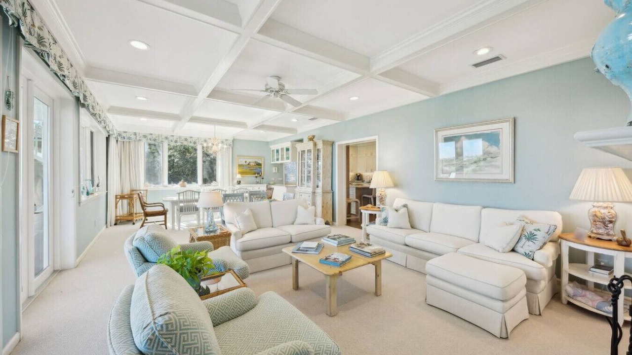 Photo of Livingroom in Jacksonville Beach