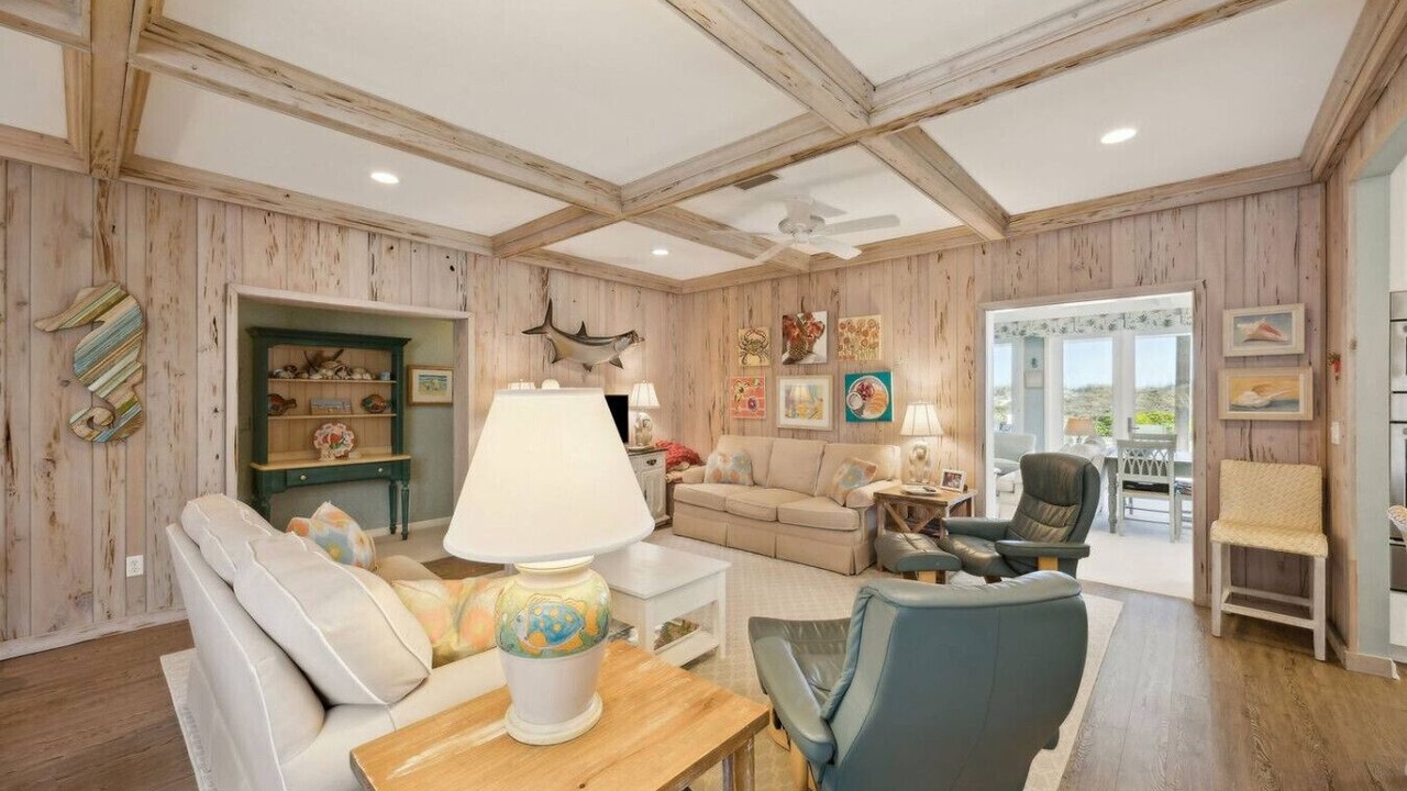 Photo of Livingroom in Jacksonville Beach