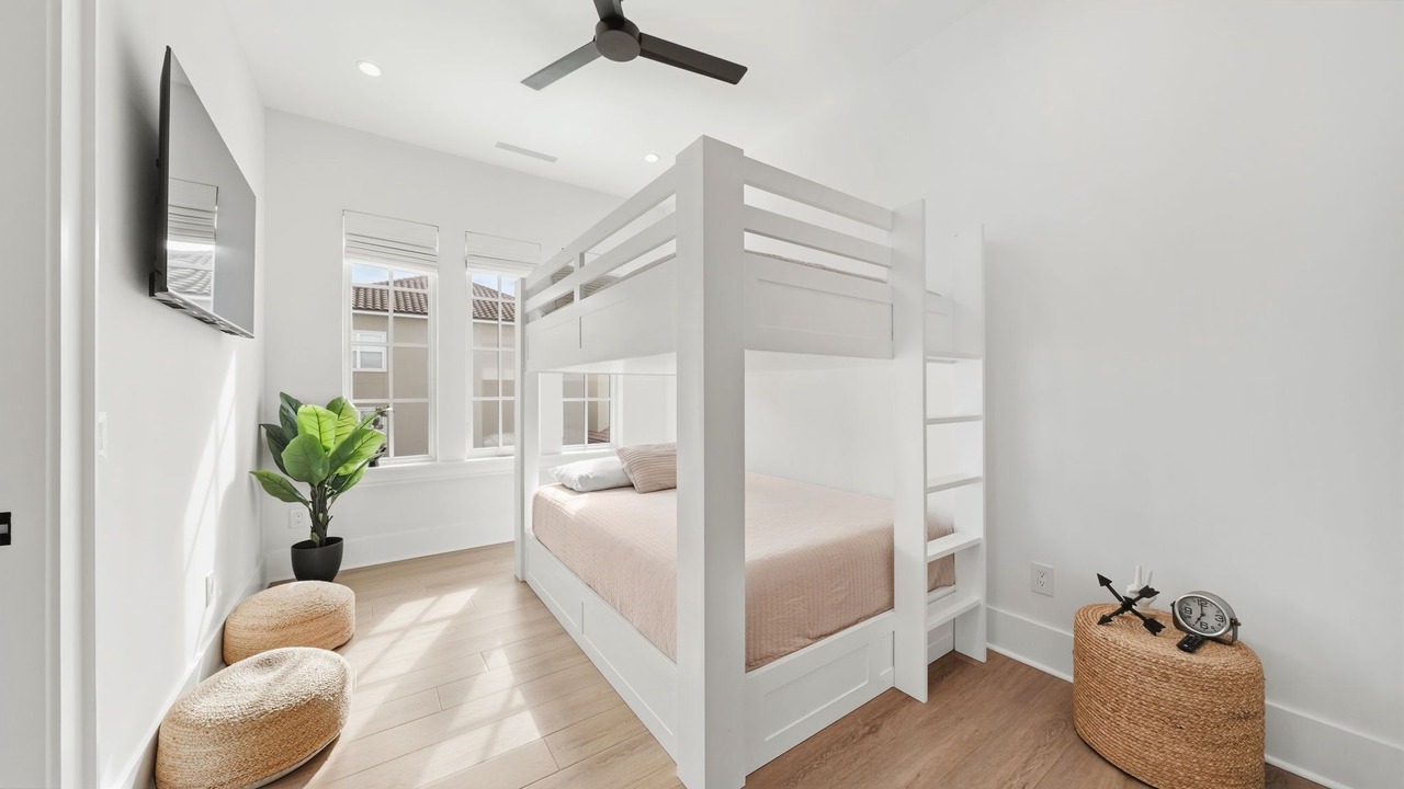 Photo of Bedroom in Riviera Beach