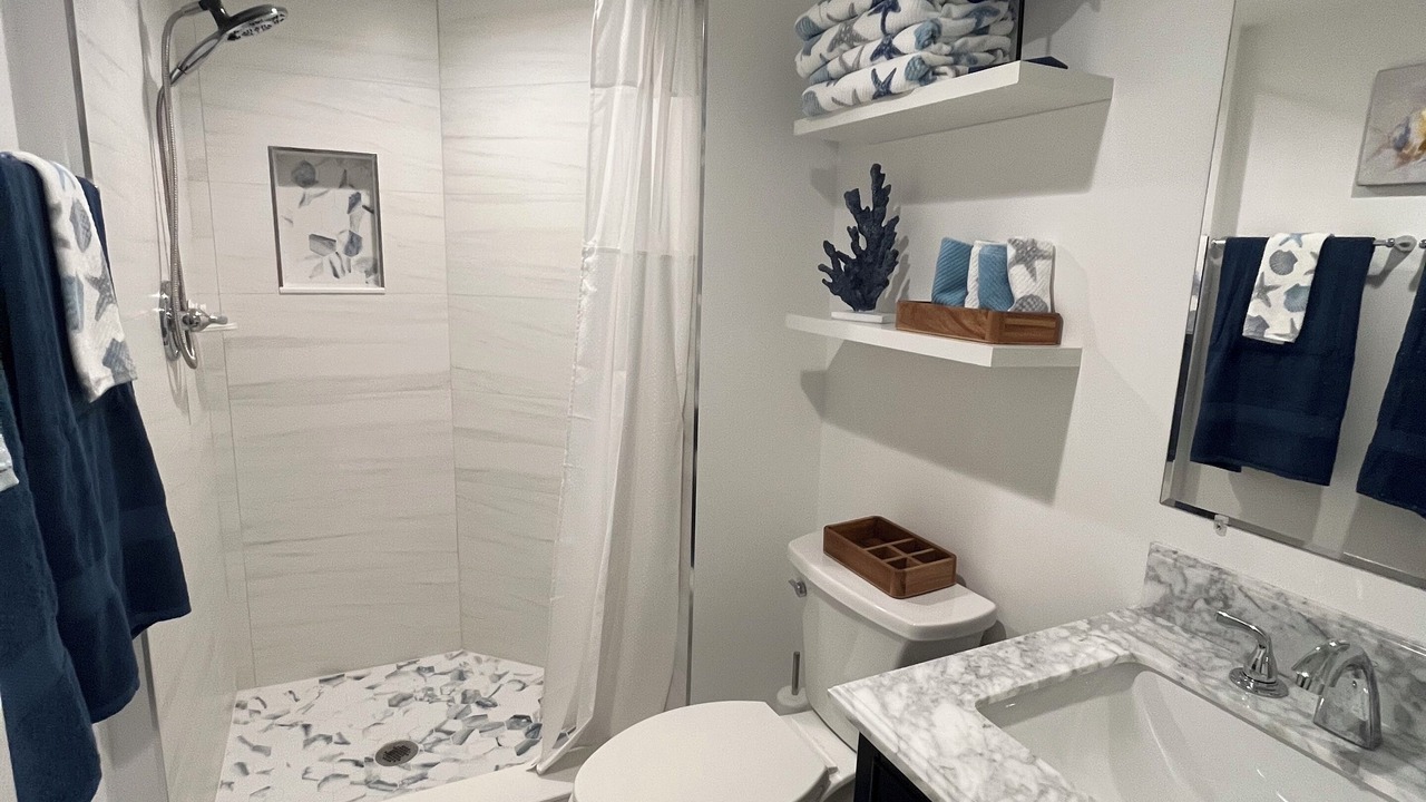 Photo of Bathroom in Bayway Isles