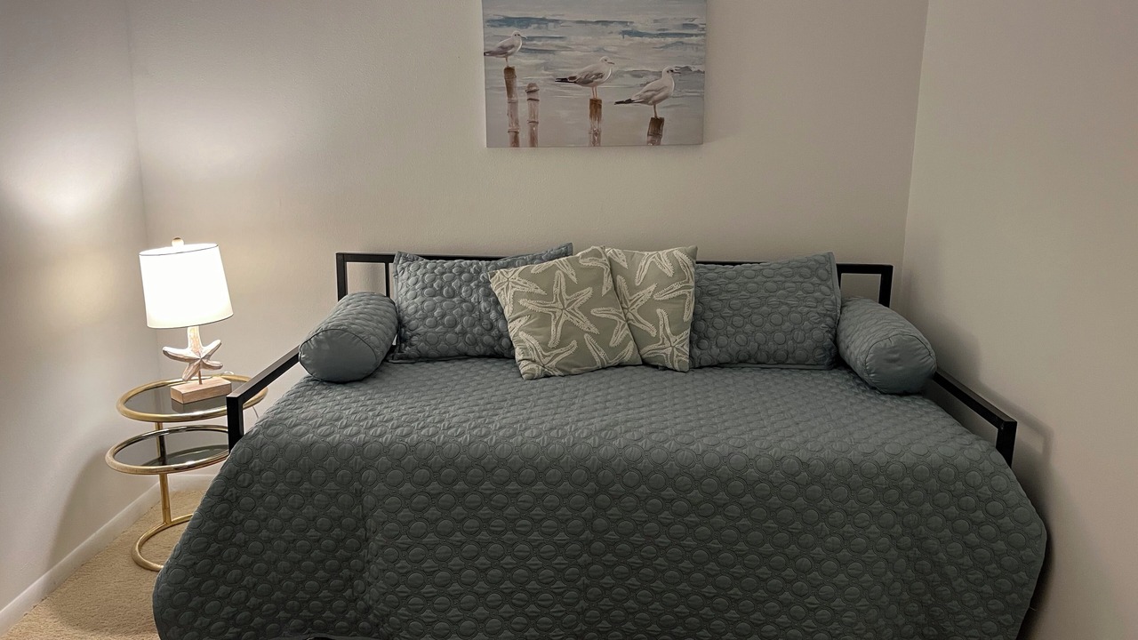 Photo of Bedroom in Bayway Isles