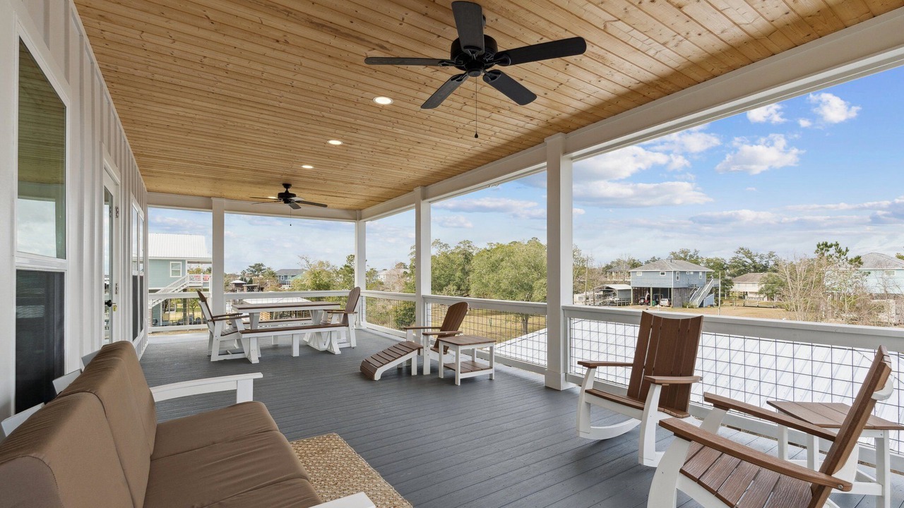 Photo of Patio Balcony in Shoreline Park