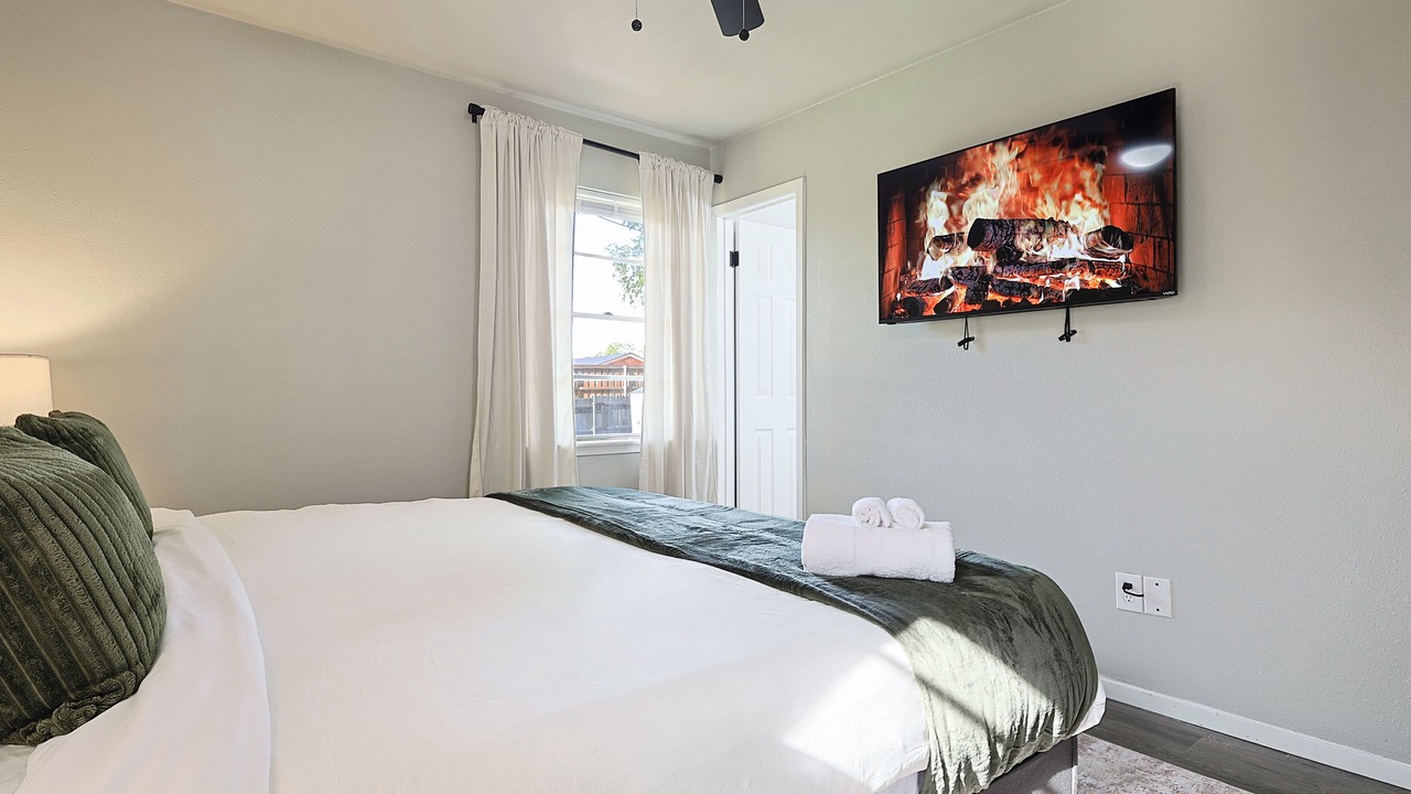 Photo of Bedroom in Farmers Branch