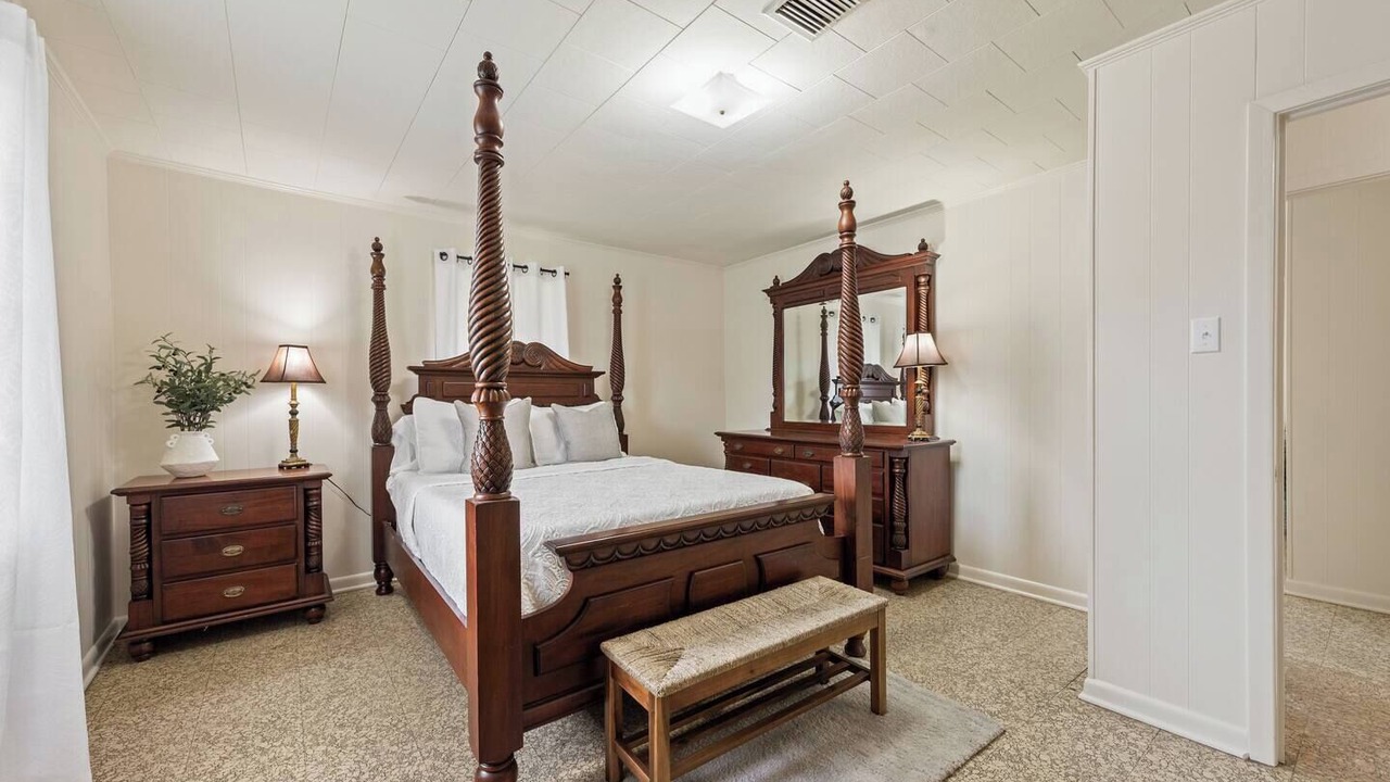 Photo of Bedroom in Broussard