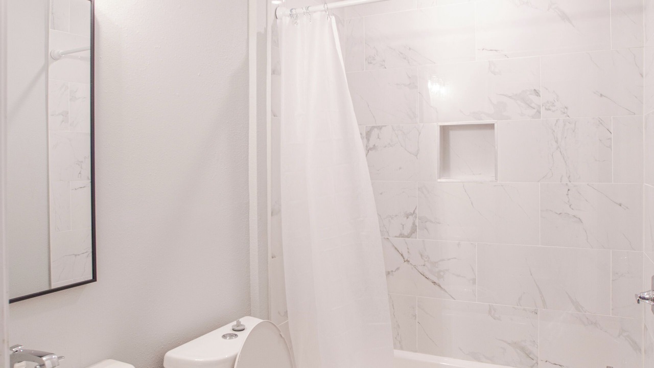 Photo of Bathroom in Tulane - Gravier