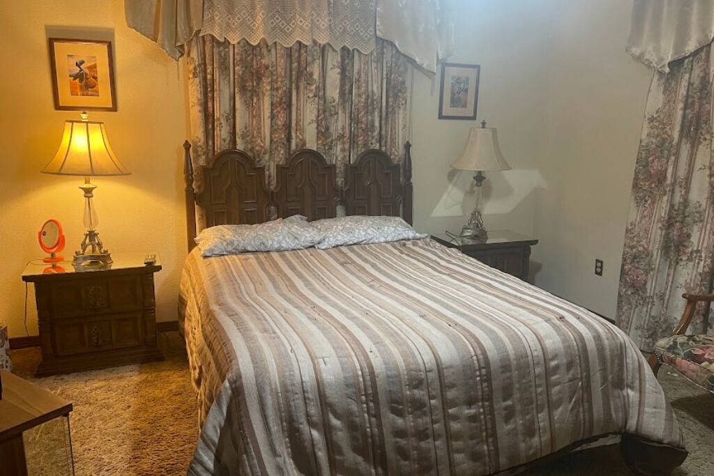 Photo of Bedroom in Old Aurora