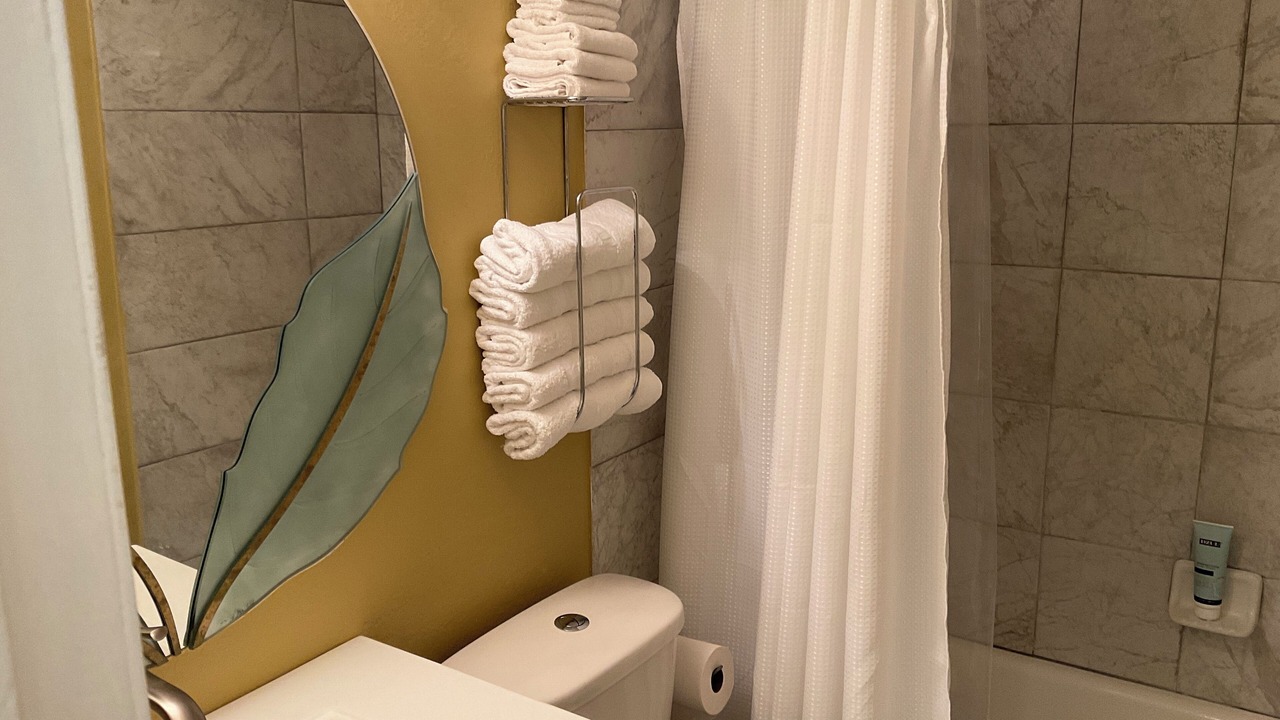 Photo of Bathroom in Lenox Park