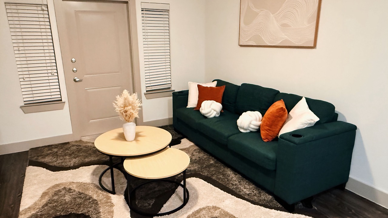 Photo of Livingroom in Farmers Branch