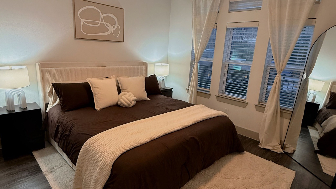 Photo of Bedroom in Farmers Branch