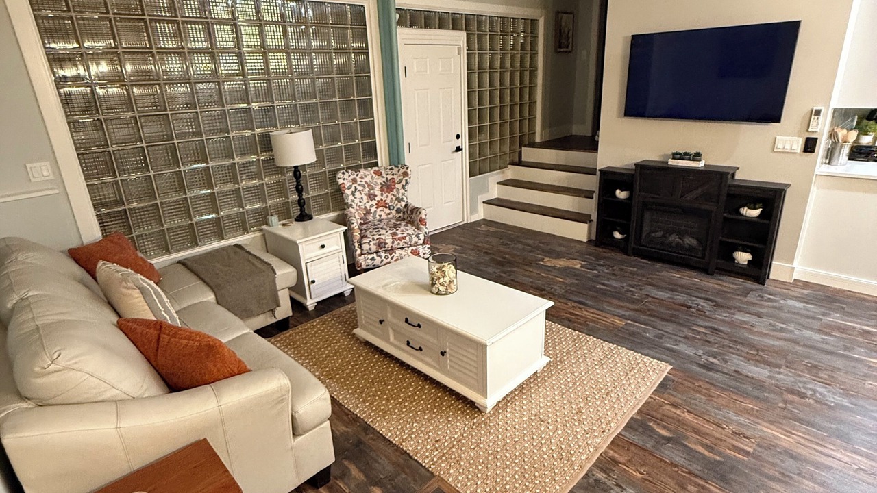 Photo of Livingroom in Fondren