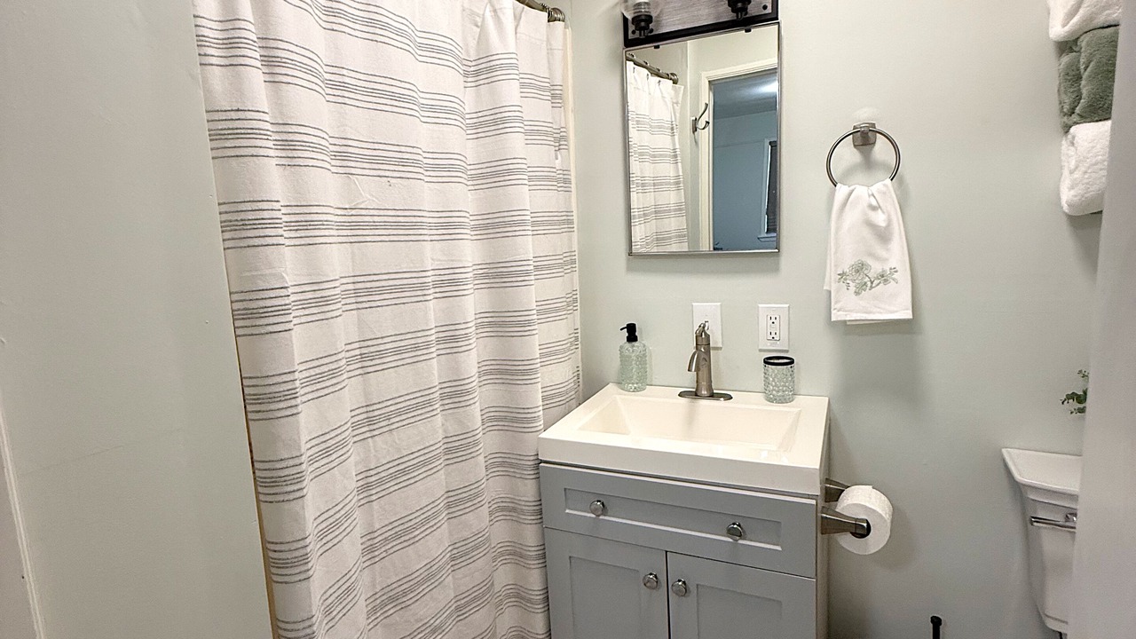 Photo of Bathroom in Pearl