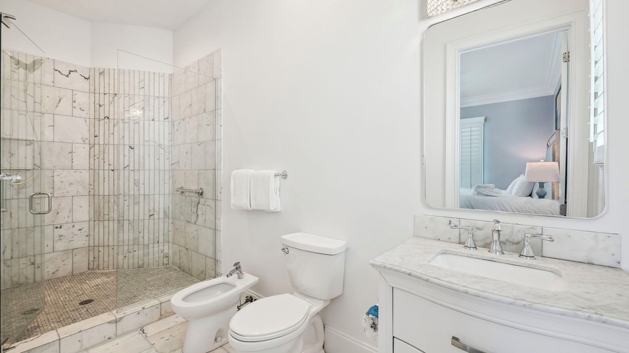 Photo of Bathroom in Delos