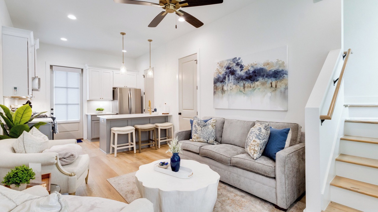 Photo of Livingroom in Lafayette