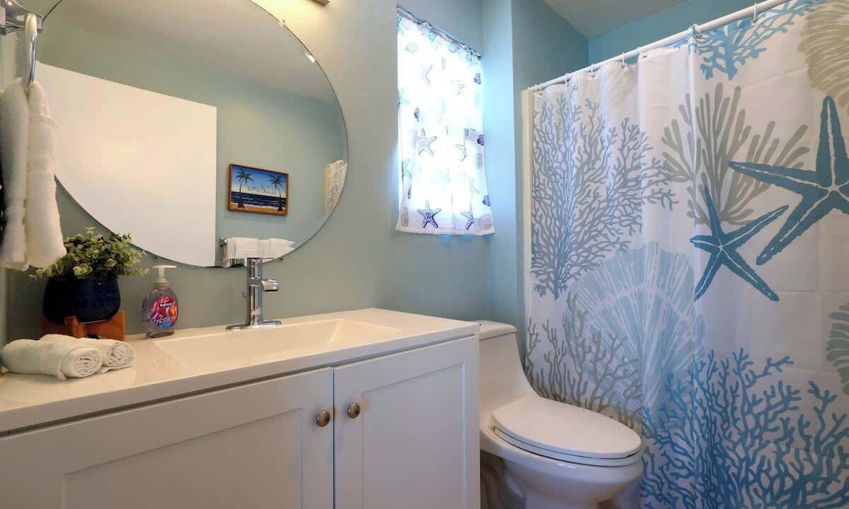 Photo of Bathroom in Floridana Beach