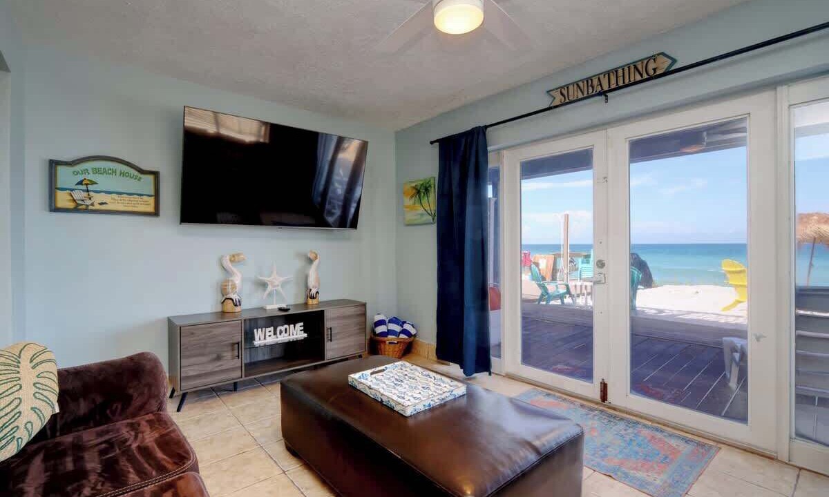 Photo of Bedroom in Floridana Beach
