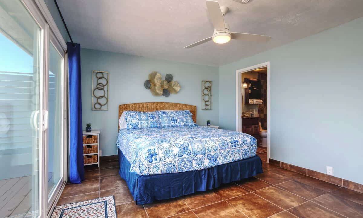 Photo of Bathroom in Floridana Beach
