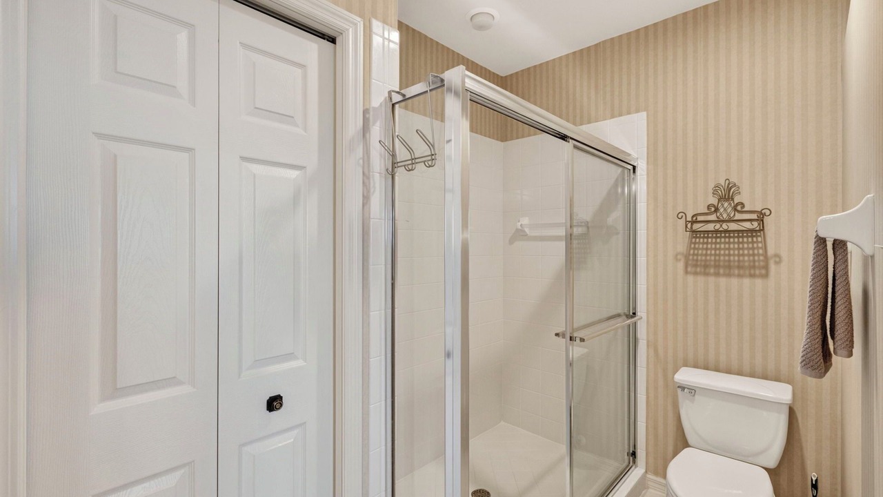 Photo of Bathroom in Tropical Cove
