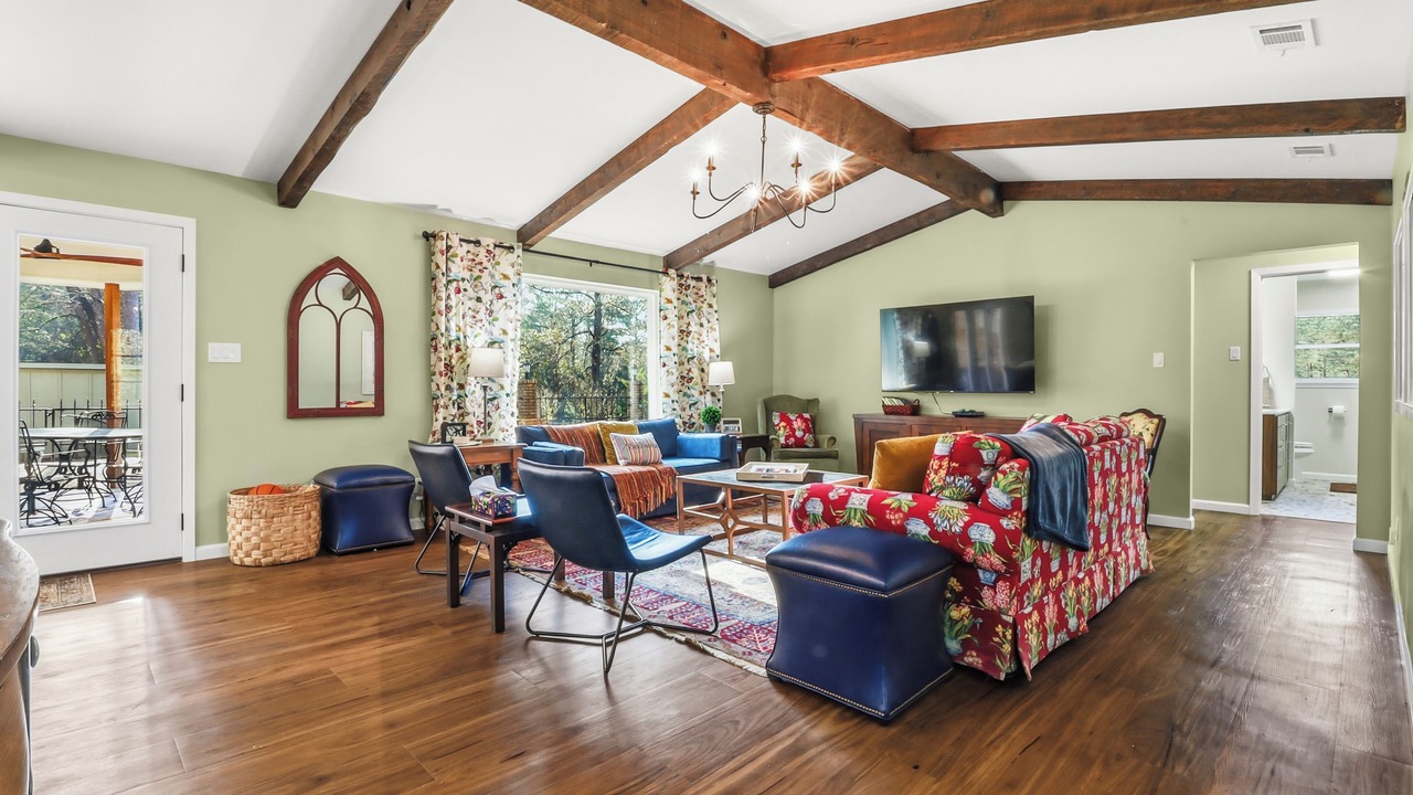 Photo of Livingroom in Longview