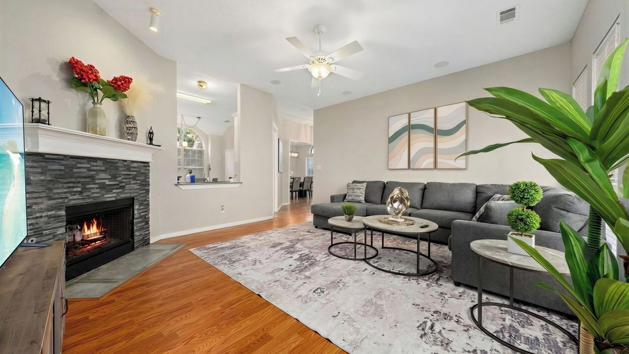 Photo of Livingroom in Far North Dallas