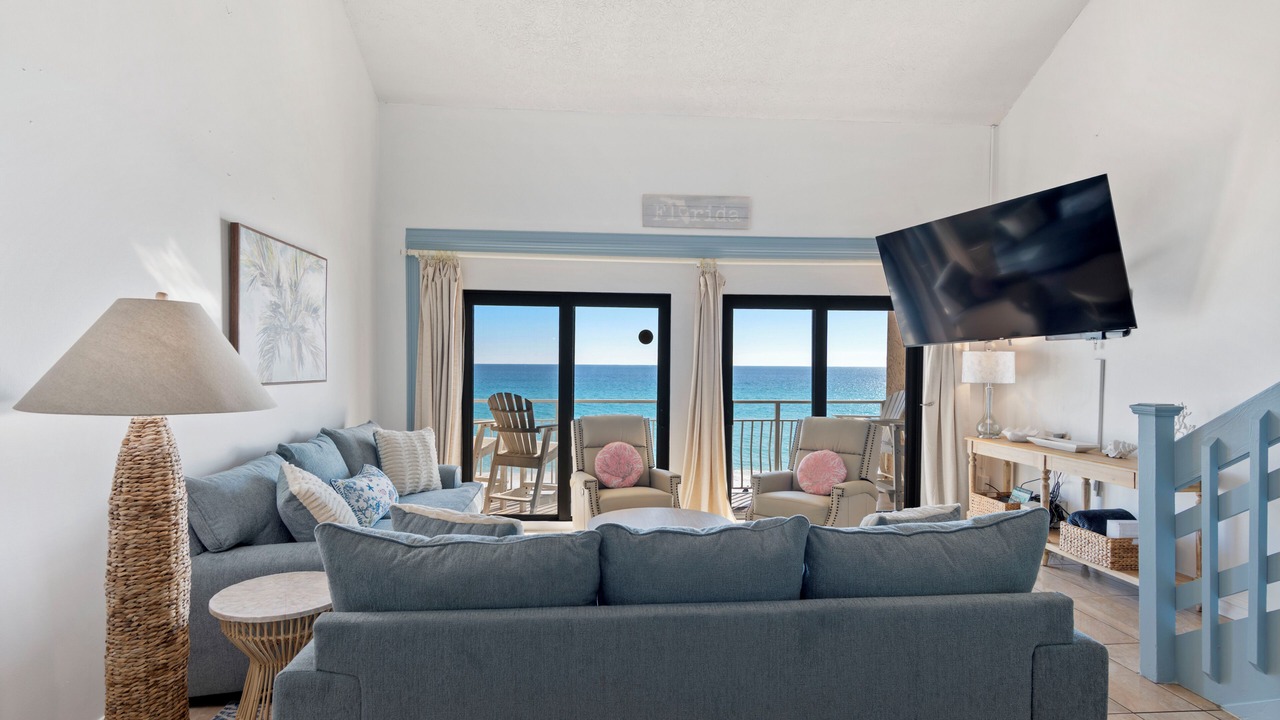 Photo of Livingroom in Crystal Shores